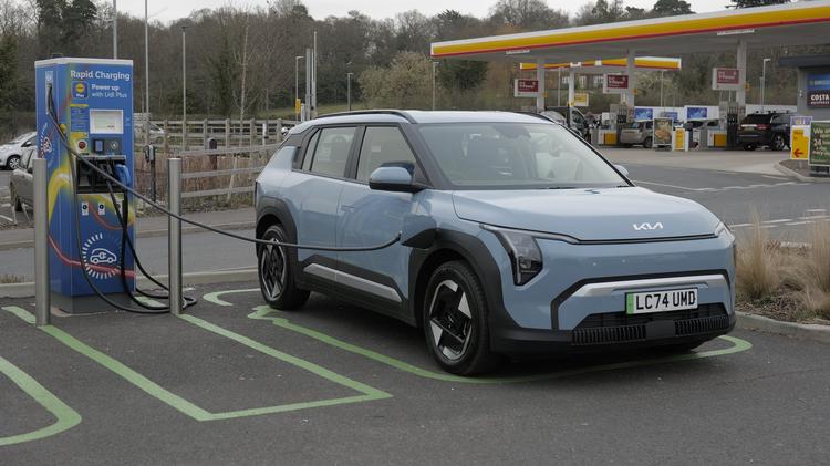 KIA EV3 ELECTRIC ESTATE 150kW Air 81.4kWh 5dr Auto